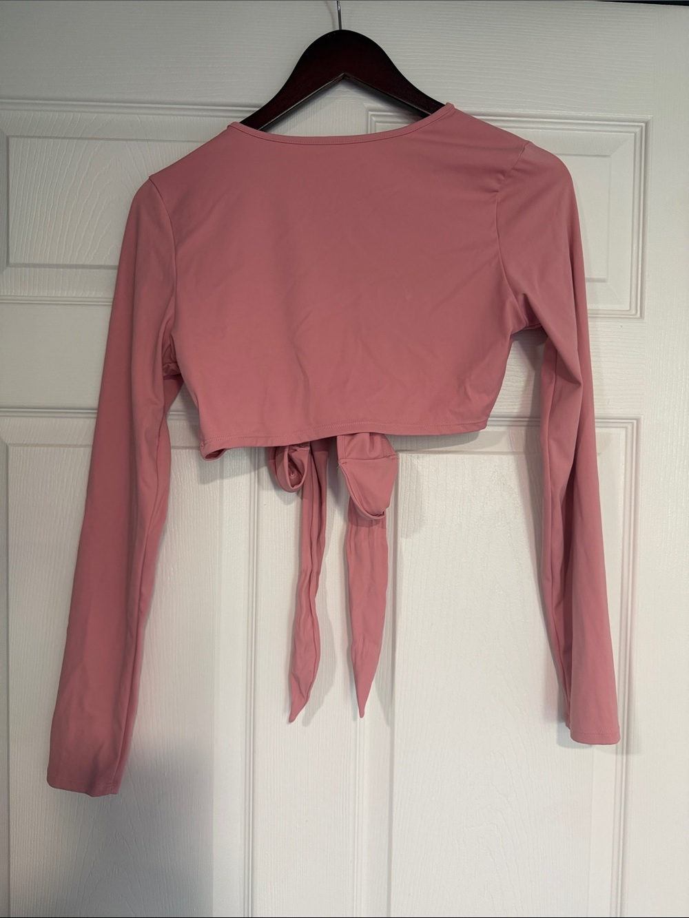 Fabletics Women's Long-Sleeve Tie-Back Crop Top - Pink